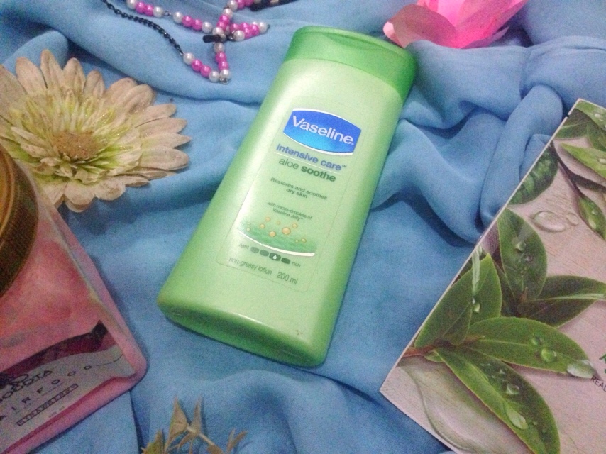 Vaseline Insentive Care Aloe Soothe